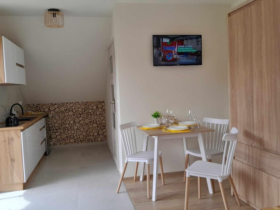 TV and multimedia, Kitchen or kitchenette, Dining area, oven