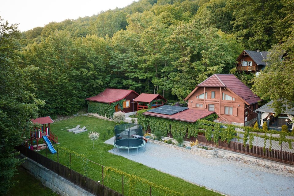 Cabana Toth Mic&Mare House in Romania