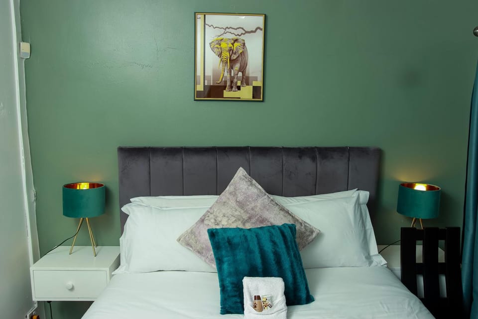 Elmorta Inn Tsholofelo Guesthouse Bed and Breakfast in North West, South Africa
