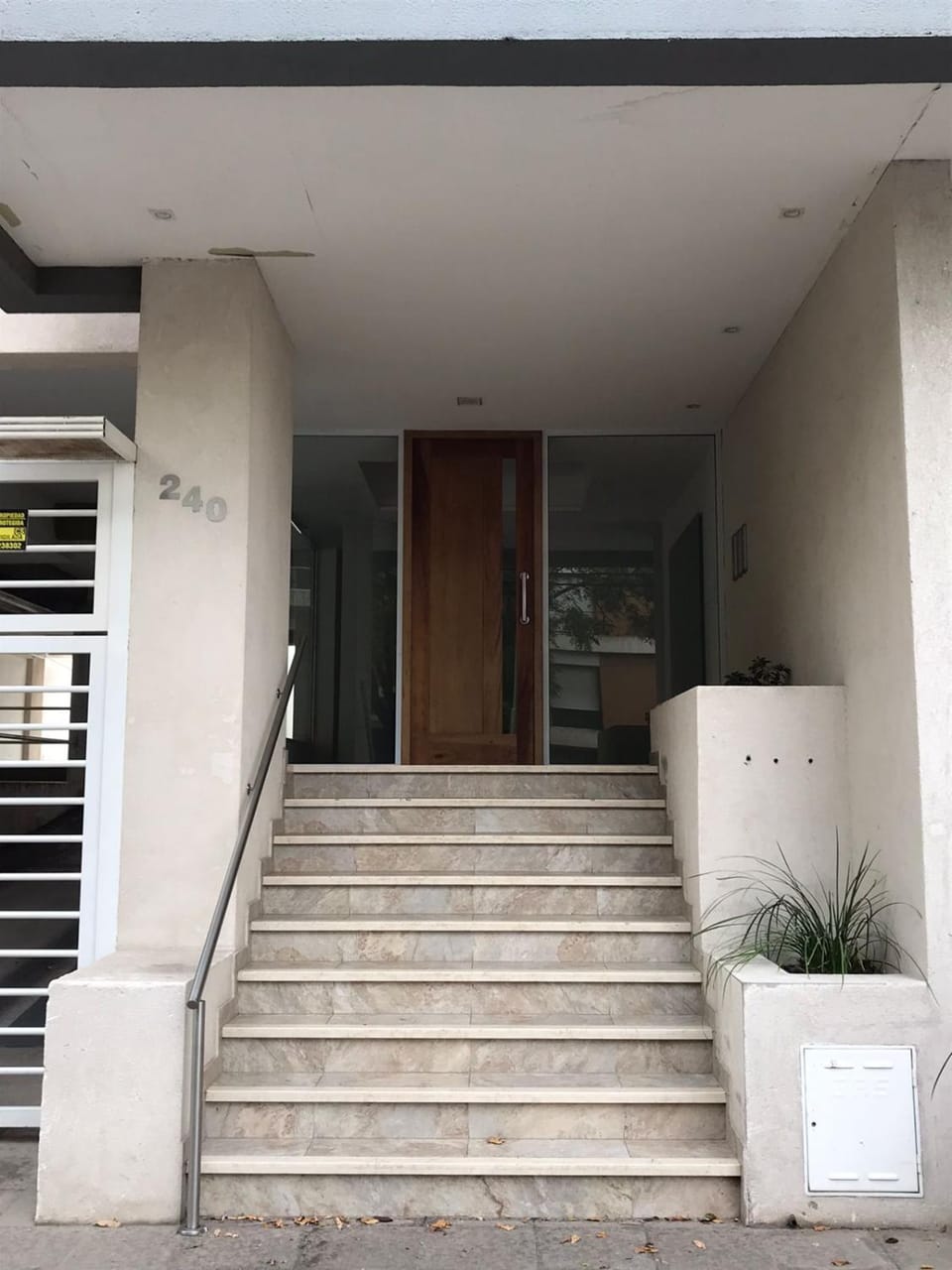 Facade/entrance