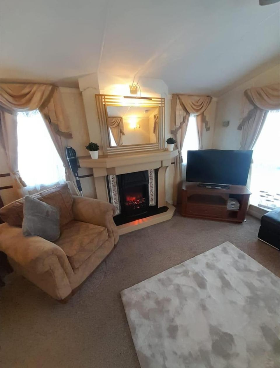 i7 Millfields 6 Berth Luxury Caravan DG & GCH Familys Only And Lead Person Must Be Over 30 House in Ingoldmells