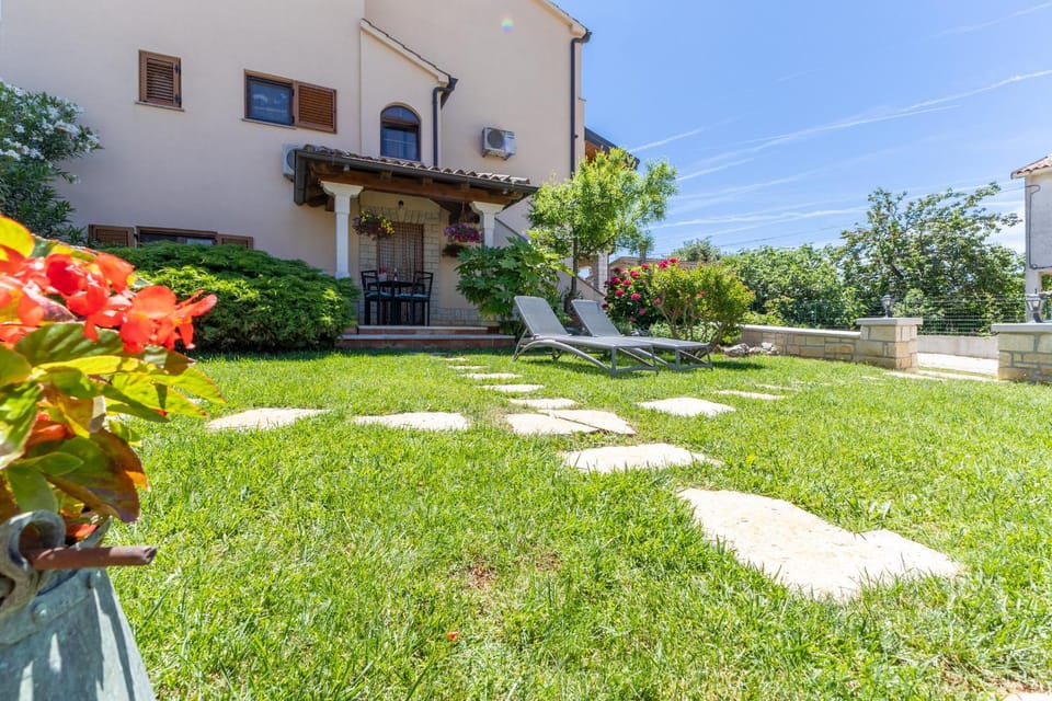 Property building, Garden