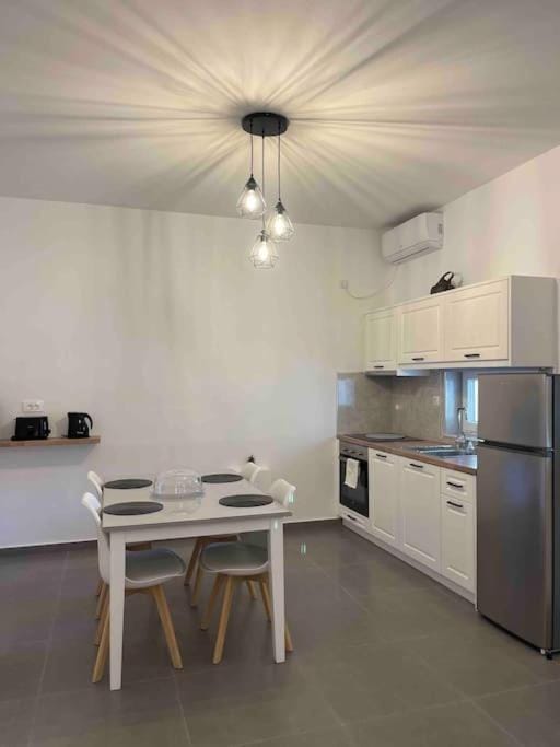 Sklavadi Vineyard House Apartment in Santorini