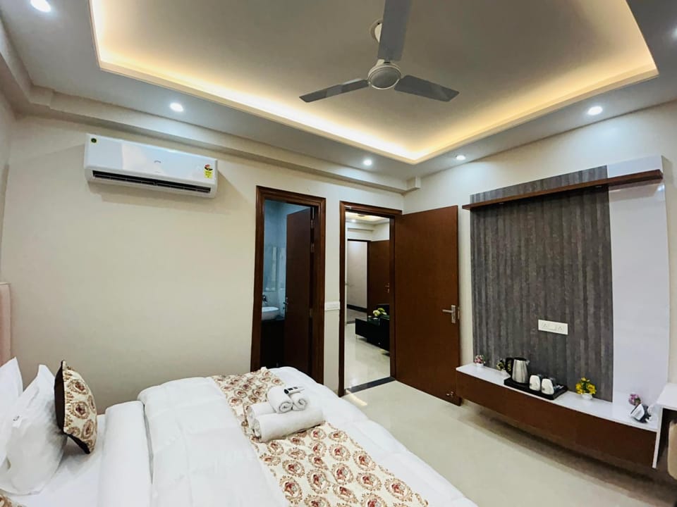 Bed, Bedroom, air conditioner