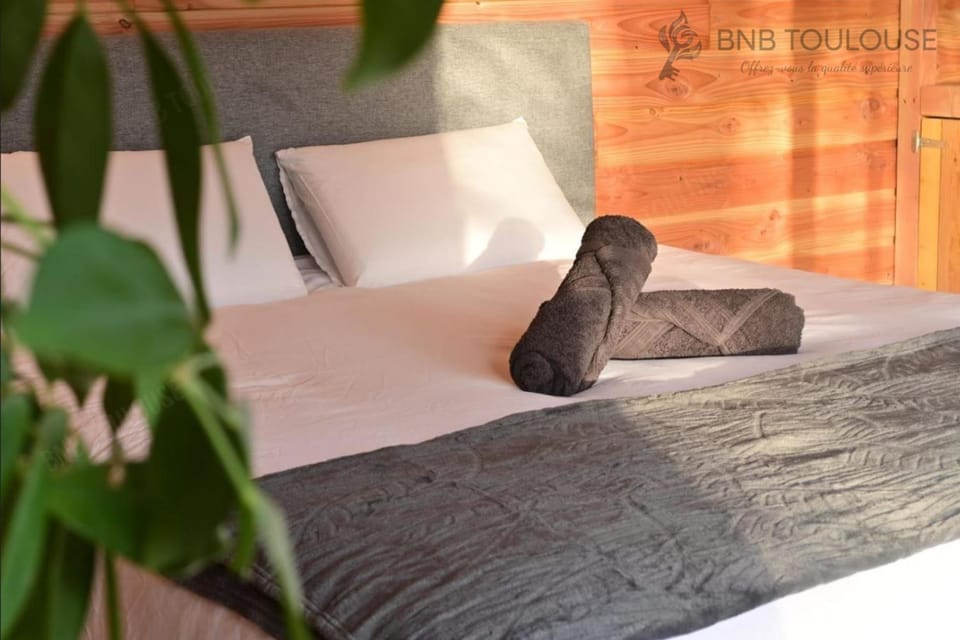 ORBIS - "Le Chalet des coteaux" - Cadre magnifique - Terrasse sans vis-à-vis - Parking privé - WiFi Apartment in Occitanie