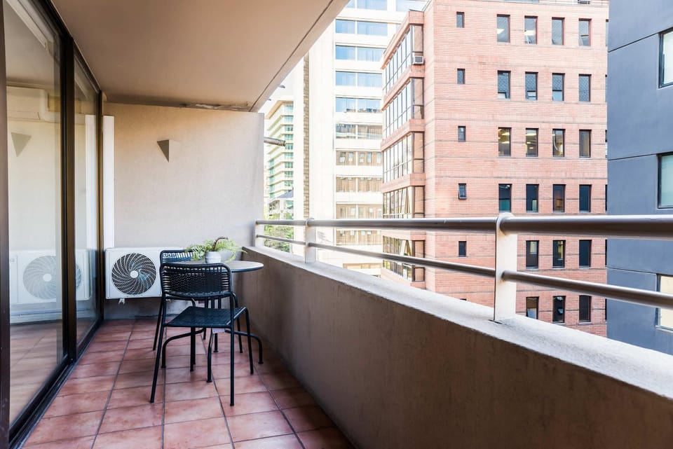 Comodidad Sofisticada a Pasos del Costanera Center Apartment in Providencia