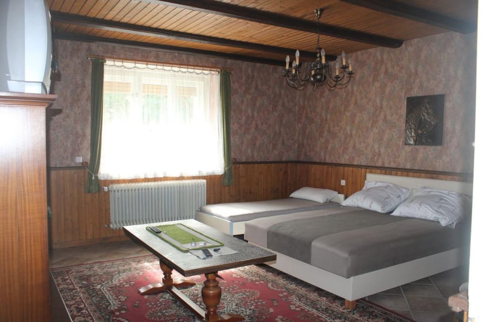 Golden Rose Apartman Country House in Hungary