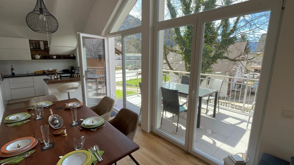 Balcony/Terrace, Dining area