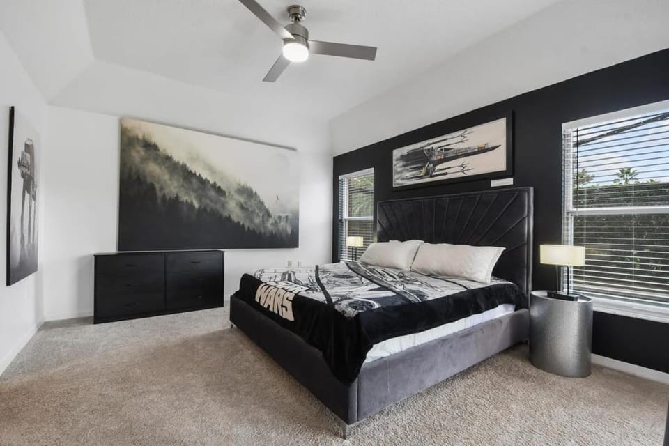 Attention Star Wars fans Amazing 6 BR pool House in Kissimmee