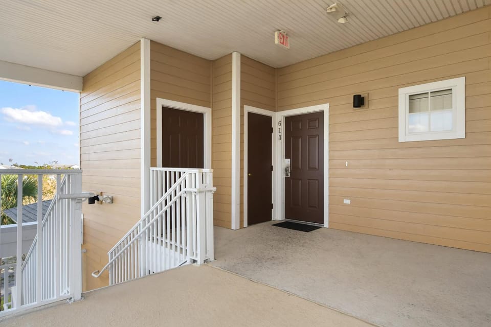 Bahama Bay Huge Penthouse condo House in Four Corners