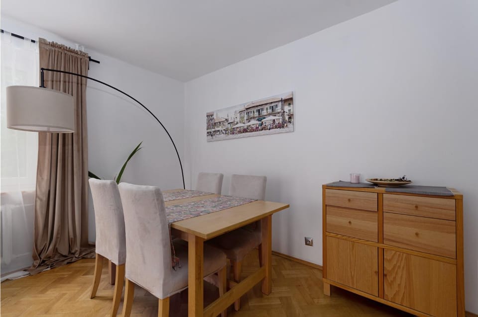 Bed, Kitchen or kitchenette, Photo of the whole room, Dining area