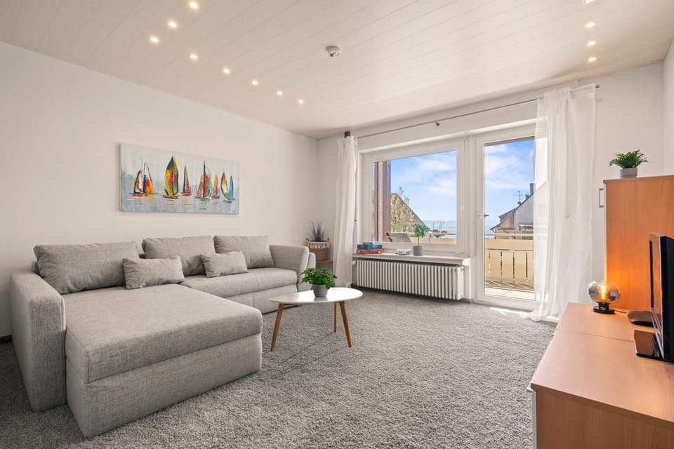 STAYS Hafenblick direkt am See Apartment in Hagnau am Bodensee