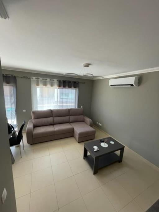 Superbe Appartement en Résidence avec Piscine Apartment in Olhos de Água