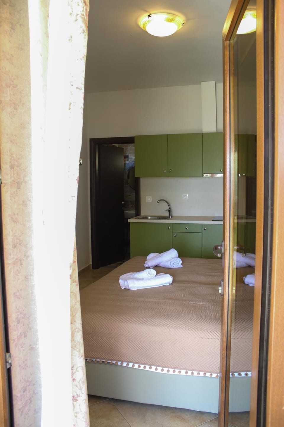 Bathroom, Kitchen or kitchenette, Bedroom