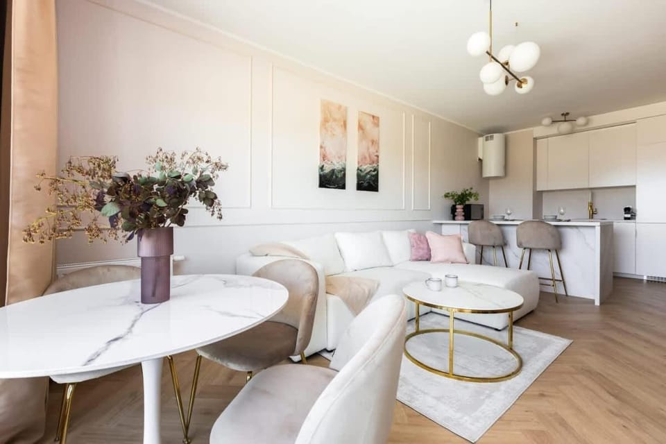 Motlava Bliss - Gym, Sauna & Parking Apartment in Gdansk