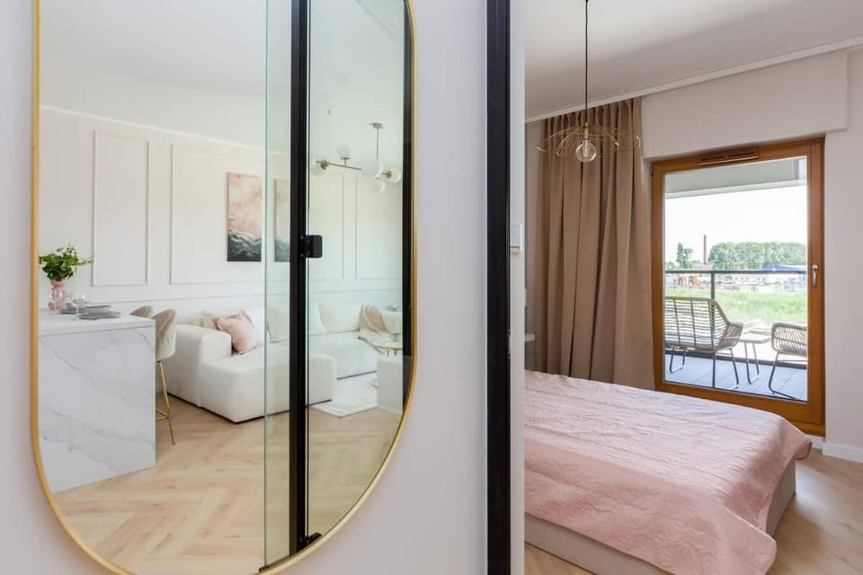 Motlava Bliss - Gym, Sauna & Parking Apartment in Gdansk