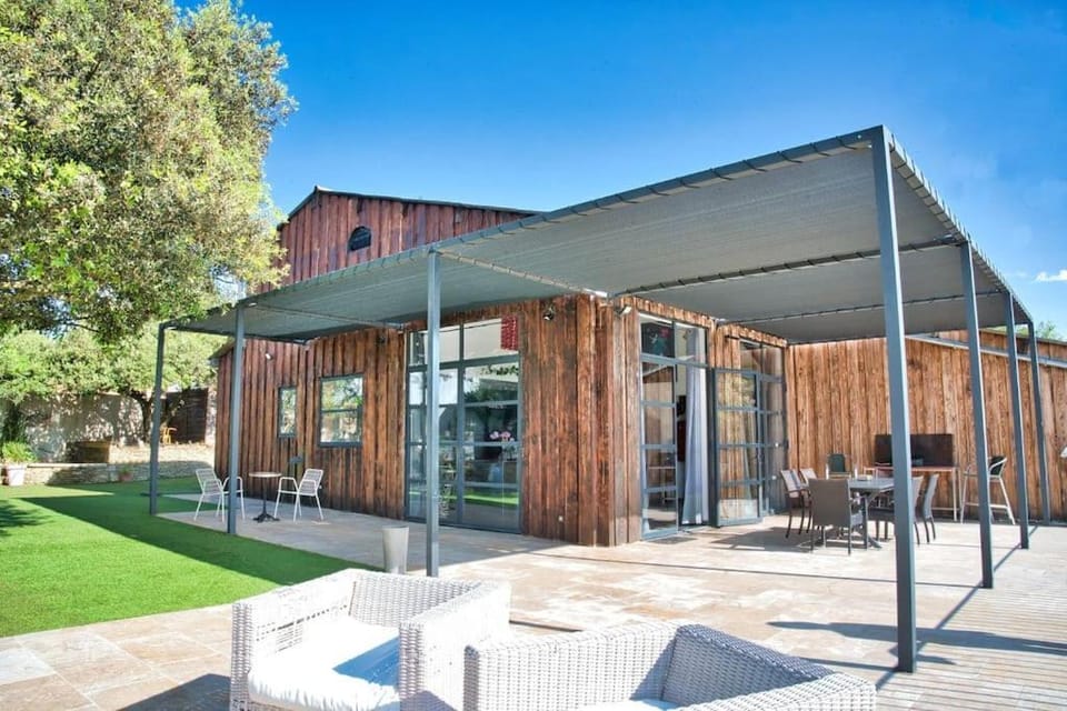 Maison atypique avec piscine "le loft 248" Villa in Uzes