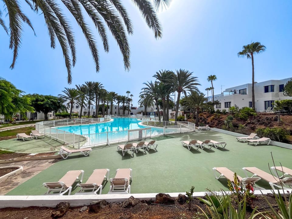 Garden, Garden view, Pool view, Swimming pool, Swimming pool, sunbed
