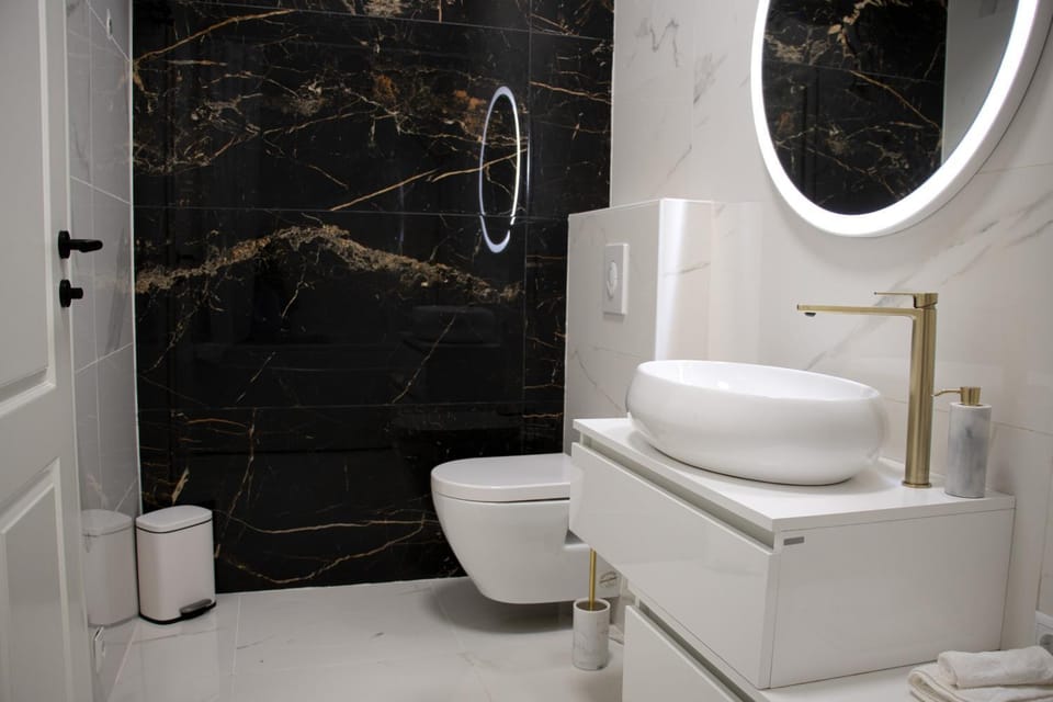 Toilet, Bathroom, Bath