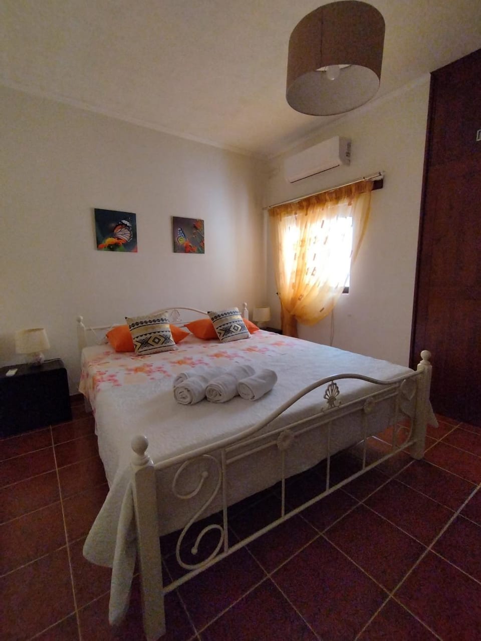 Photo of the whole room, Bedroom, towels, air conditioner
