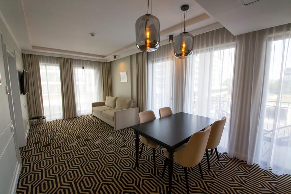Living room, Seating area, Dining area