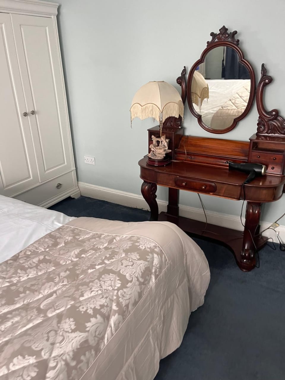 Bedroom, wardrobe