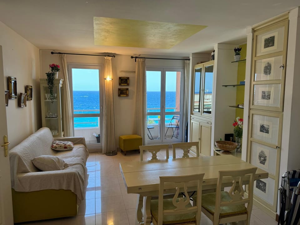 Natural landscape, Seating area, Dining area, Sea view