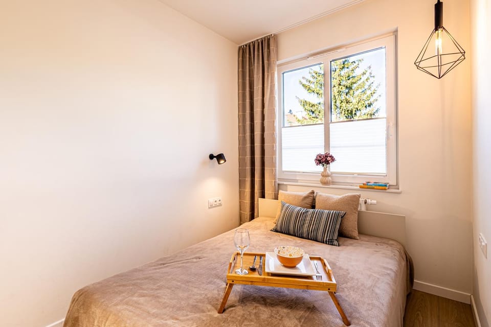 Bed, Living room, Photo of the whole room, Bedroom