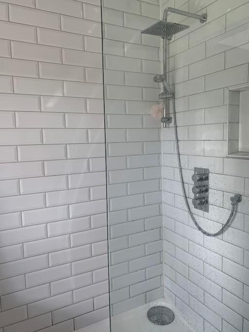 South Downs Way Eco House near Goodwood, Witterings beach, Petersfield, Midhurst, Chichester House in Chichester District