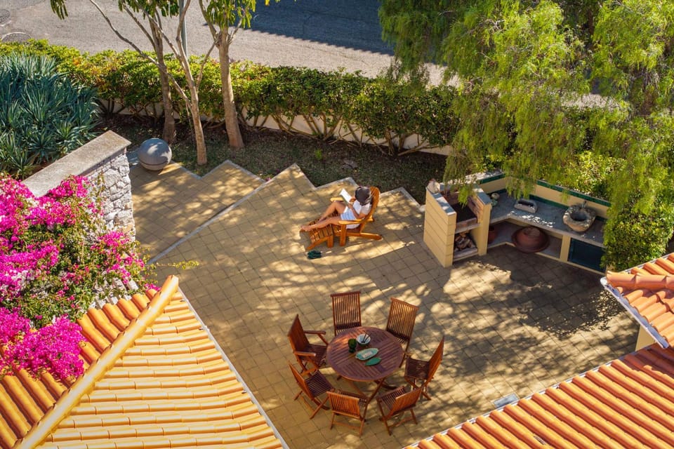 Day, Dining area