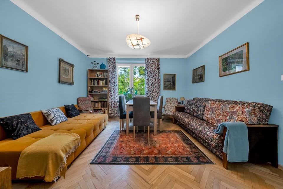 Library, Living room, Photo of the whole room, Seating area