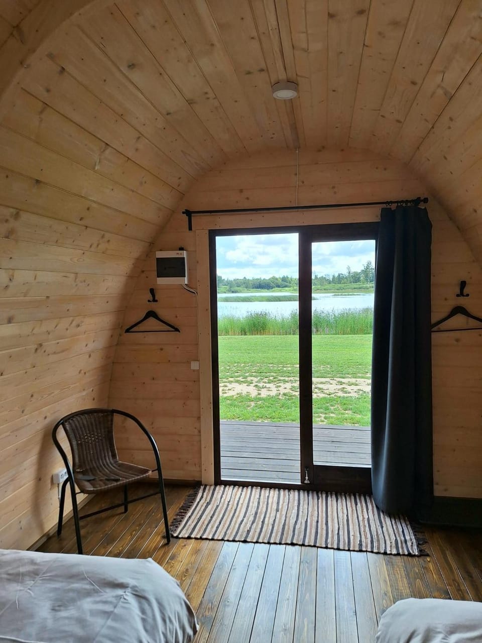 Bed, Natural landscape, Photo of the whole room, Bedroom