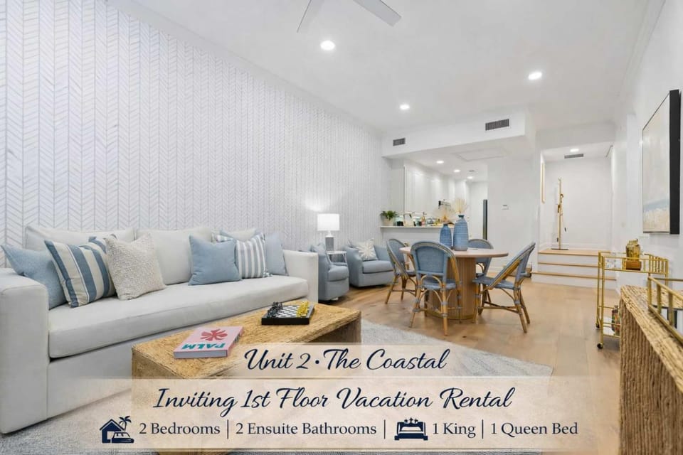 Boutique condo w oceanfront & concierge Apartment in Palm Beach