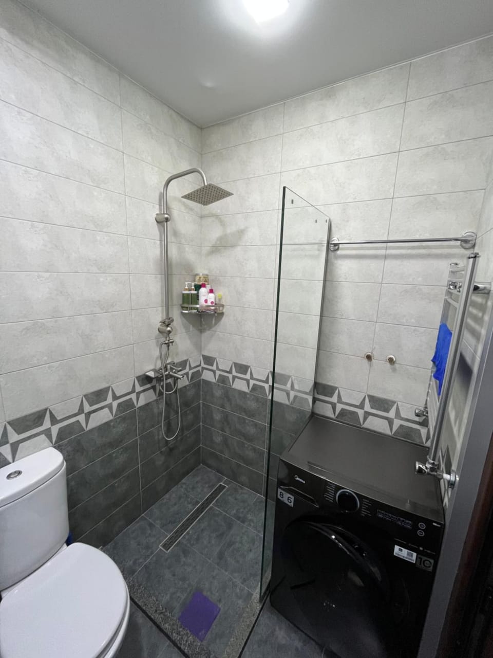 Shower, Toilet, Bathroom