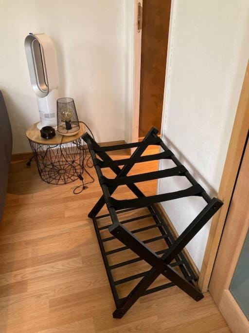 Chambre indépendante dans jardin Apartment in Île-de-France