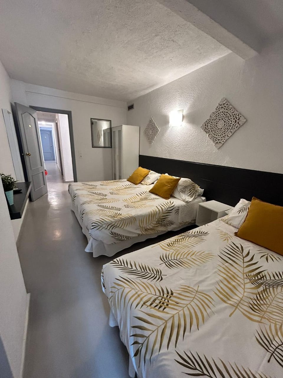 Hostal Berlin Bed and Breakfast in Marbella