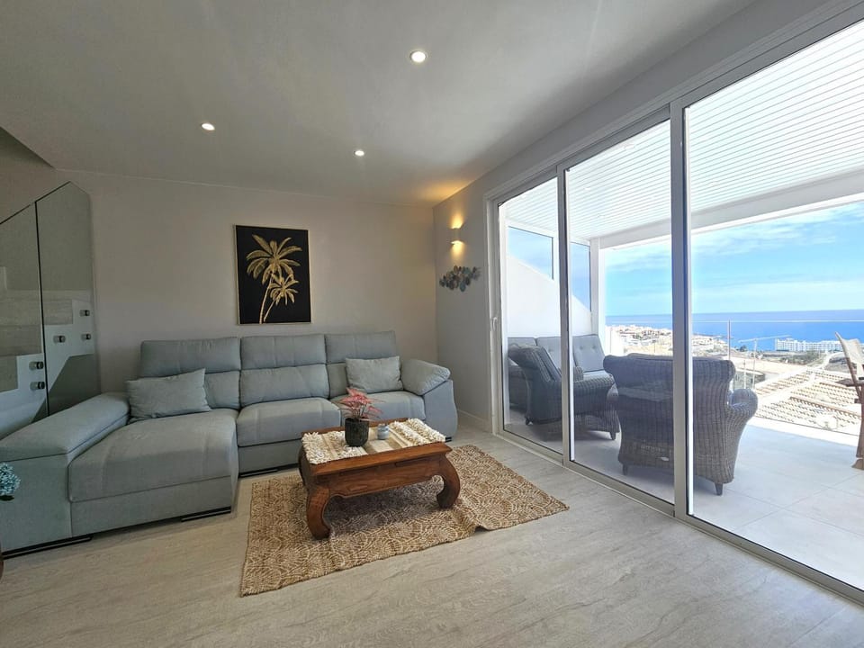 Balcony/Terrace, Living room