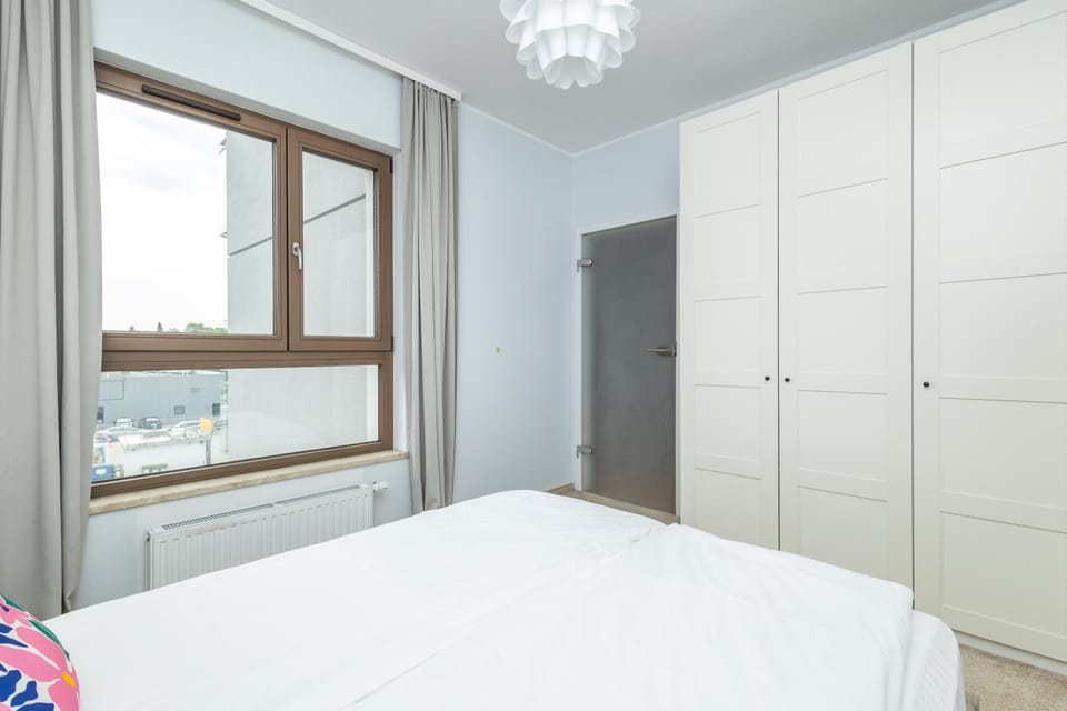 Bedroom, wardrobe