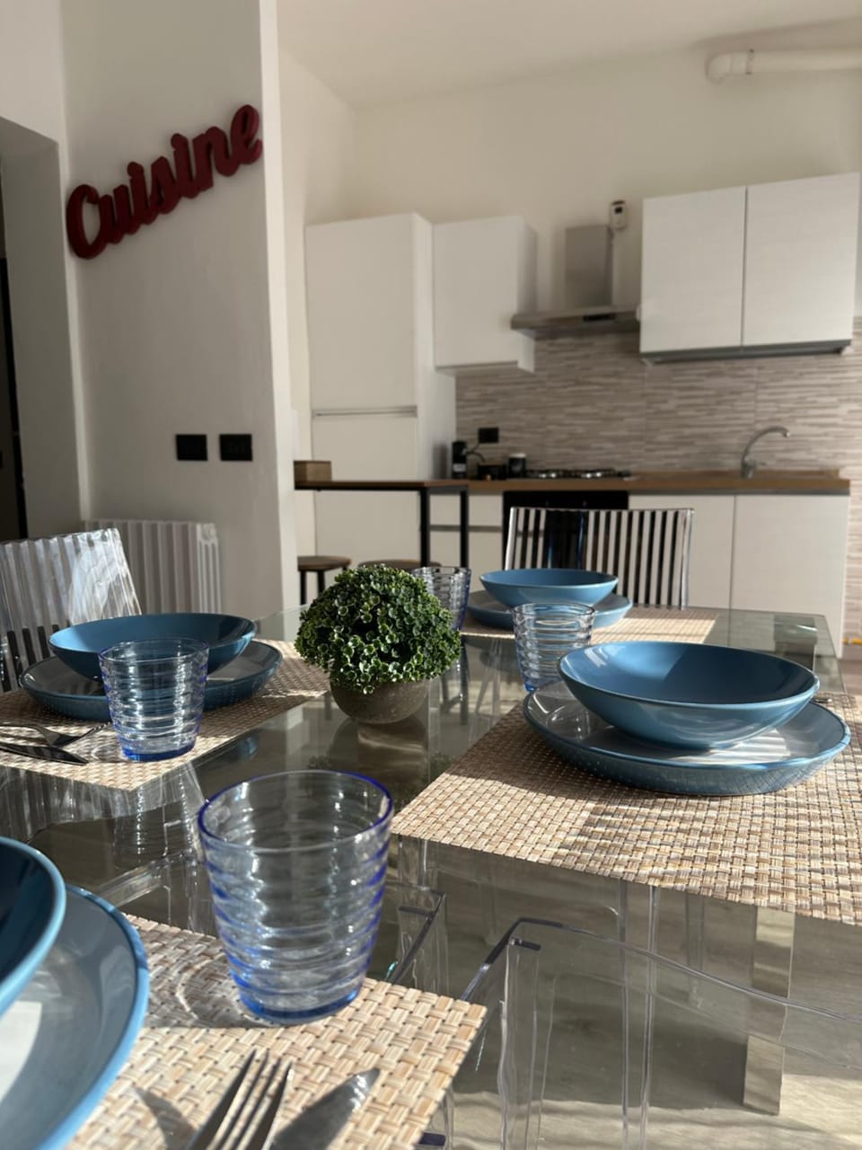 Dining area, Lunch