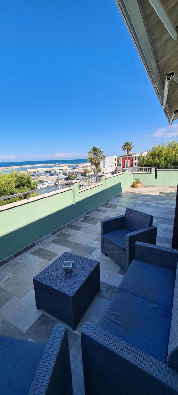 Day, View (from property/room), Balcony/Terrace, Seating area, Sea view