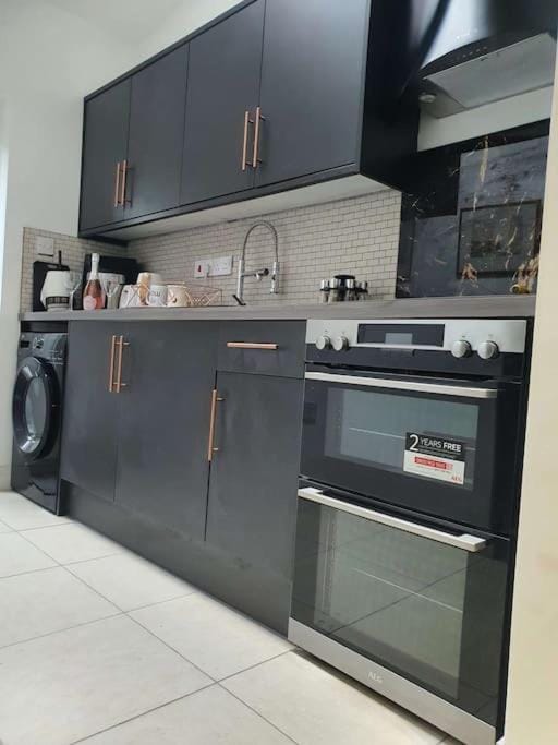 Blue Room, Stylish Apartment near City Centre Apartment in Nottingham