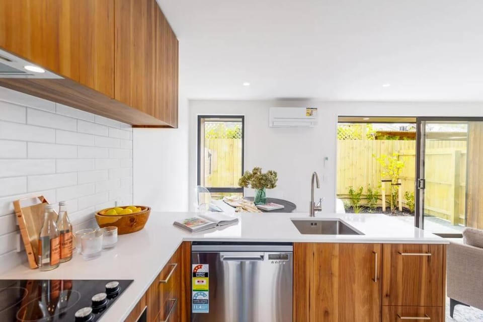 Cosy Central Home - Walk to CBD & Free EScooters! Apartment in Christchurch
