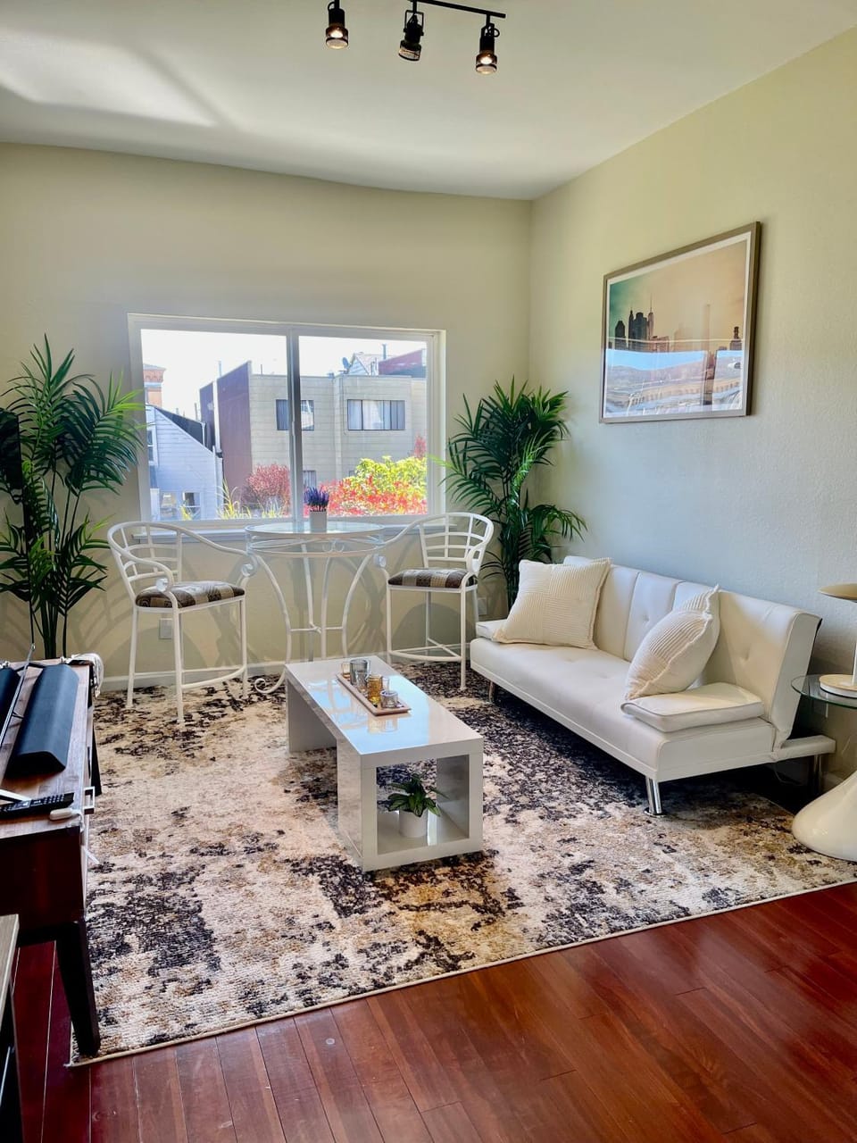 Luxury House near China and Ocean Beach House in Sea Cliff