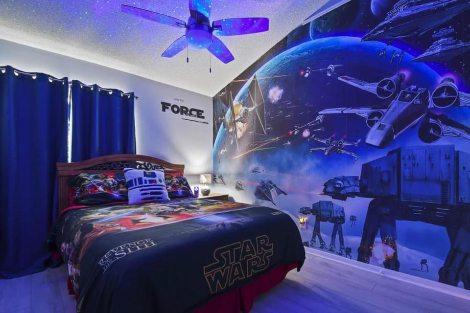 Themed 4BR house pool game room 10 min Disney House in Four Corners