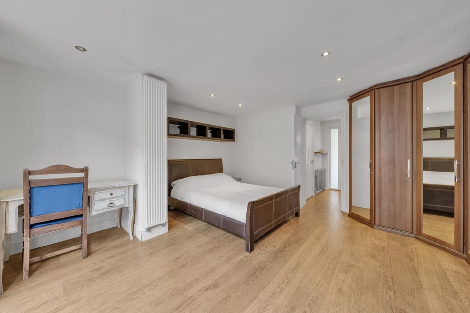 Bed, Bedroom, wardrobe