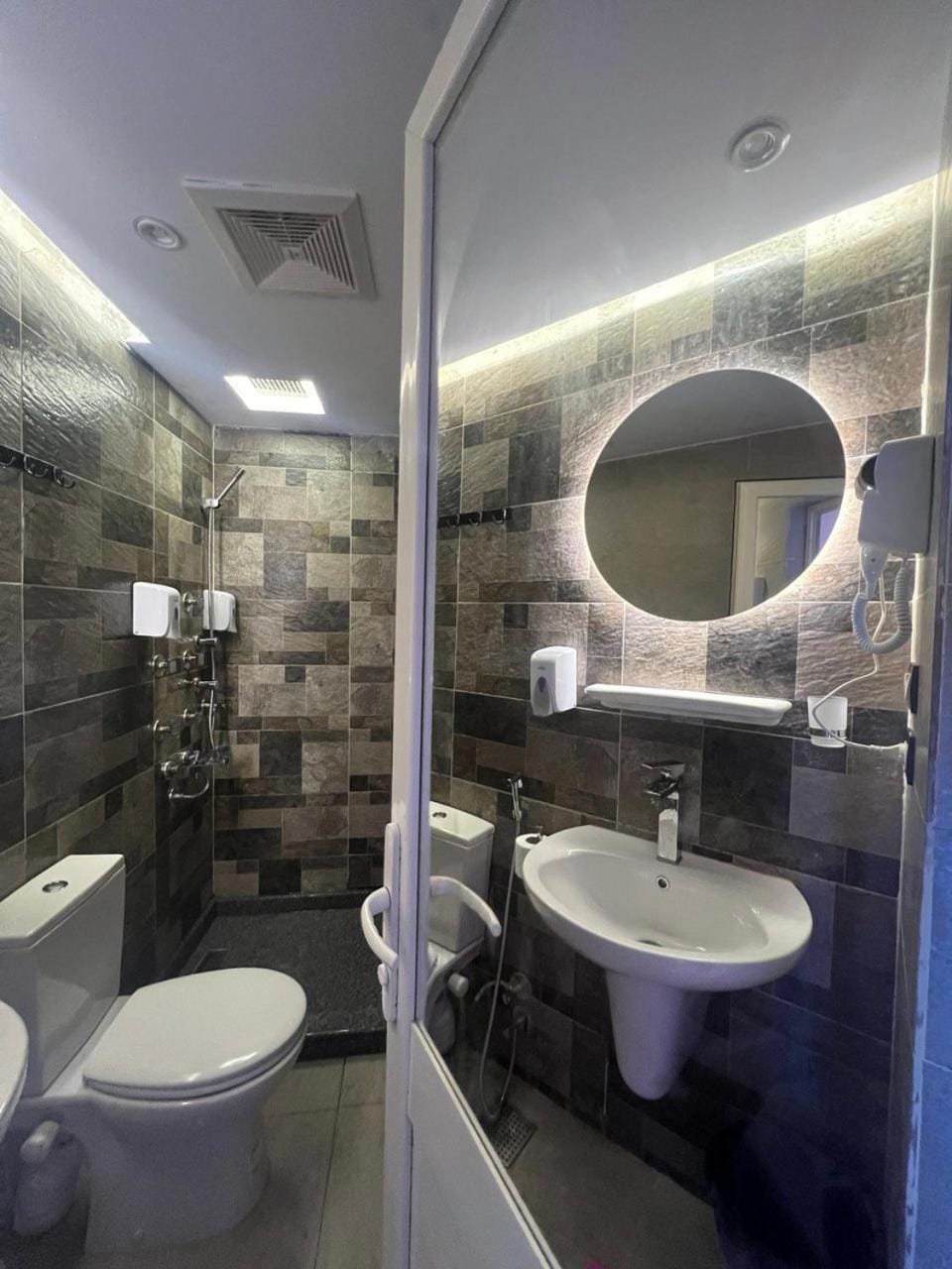 Space Room Hostel in Cairo