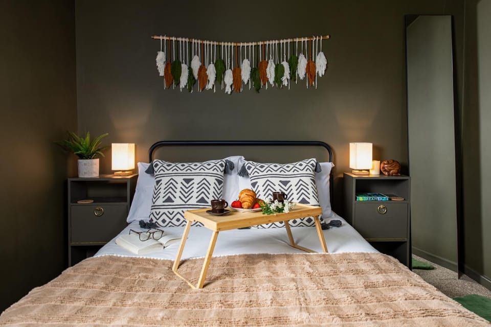 Bed, Bedroom