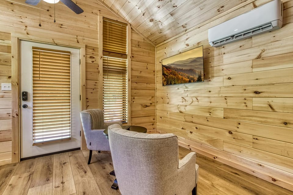 Stary Night - Pickleball Court, Creek, WIFI, Mountain Views, Starting at 50 House in Cosby