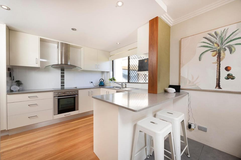Kitchen or kitchenette, oven, stove