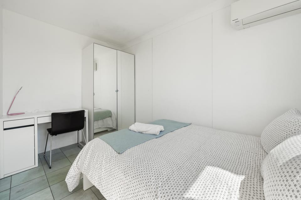 Dana-Private Room in a shared duplex Apartment -1 Vacation rental in Canberra